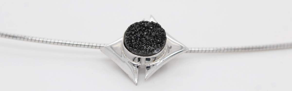 Agate Collar Pendant Sterling Silver 925 black natural geode 49