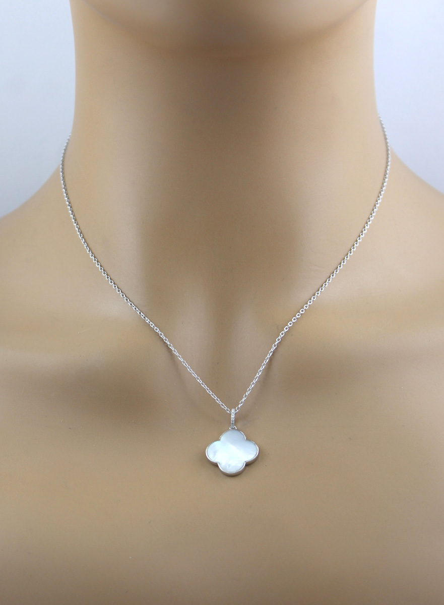 Mother of Pearl Chain Silver 925 White Four-Leaf Clover White Topaz Gemstones 47