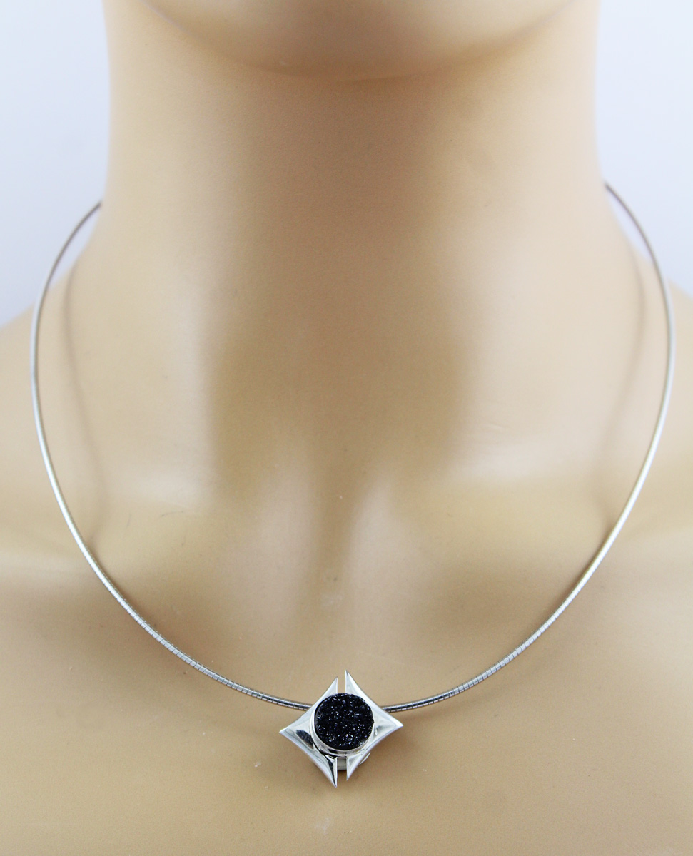 Agate Collar Pendant Sterling Silver 925 black natural geode 49
