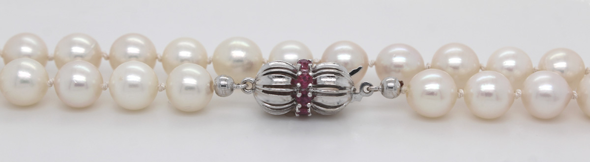 Pearl Necklace 49cm Akoya Pearls 7.9-7.5mm Red Rubies White Gold 585 49