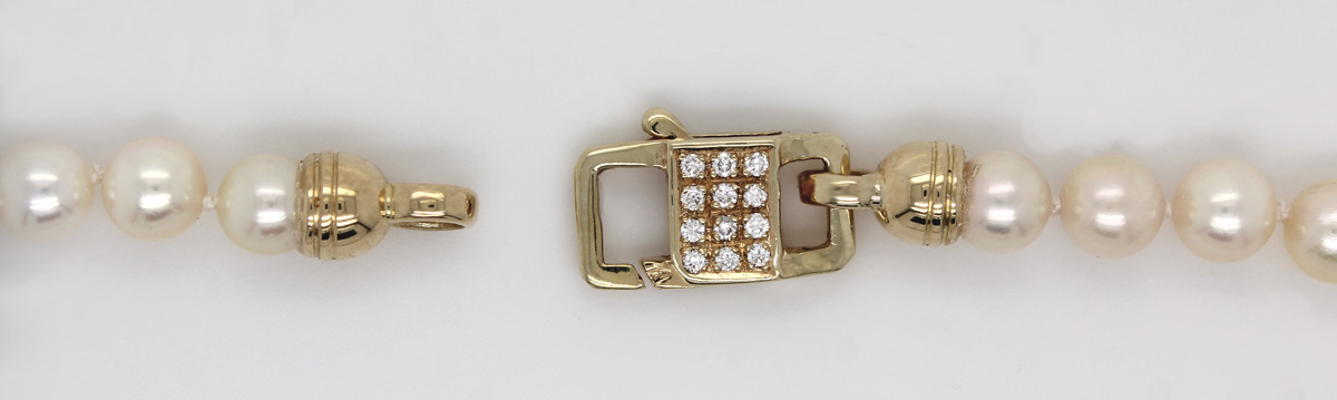 Pearl Necklace Akoya Pearls Diamonds 0.18ct Yellow Gold 750 18K 47